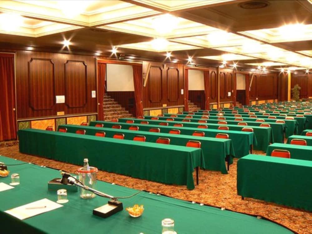 Russott Hotel Mestre Ngoại thất bức ảnh
